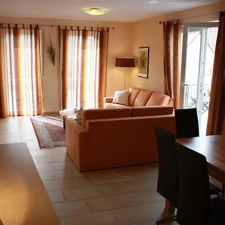 Trimmisch Apartamento *